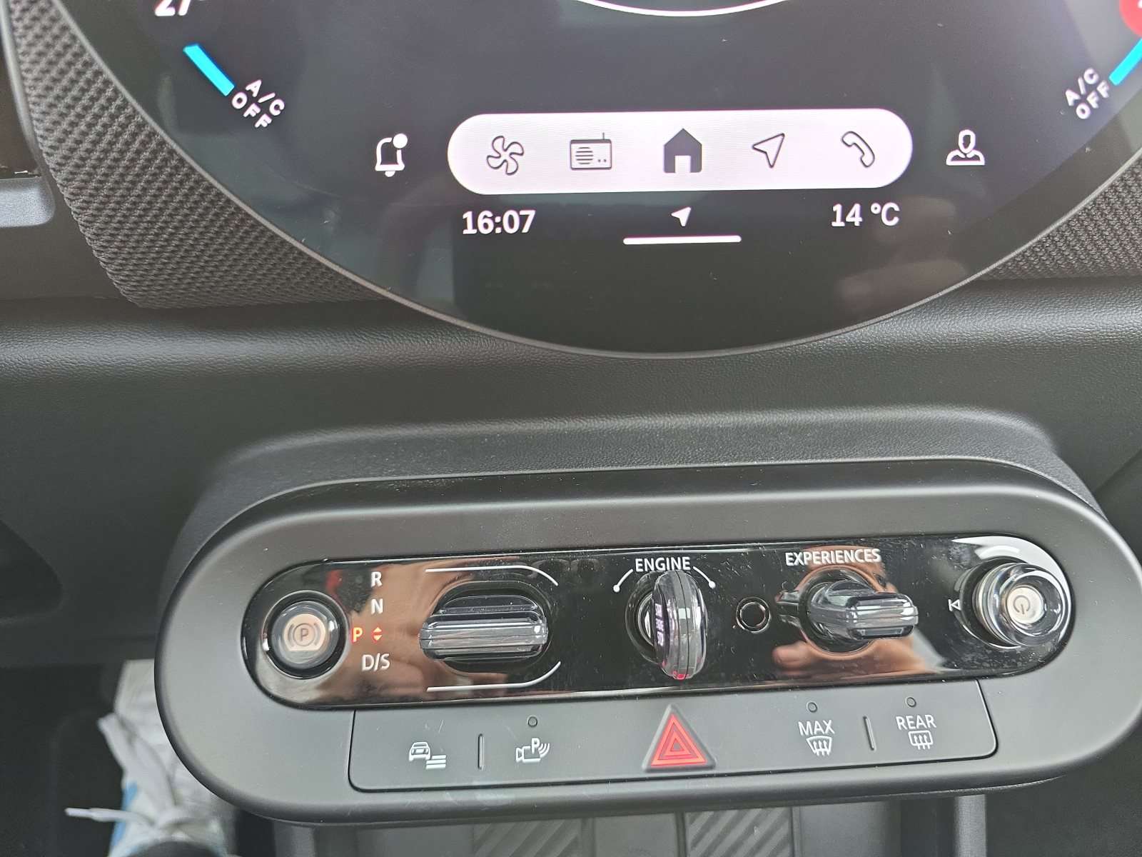 Fahrzeugbild eines MINI COOPER