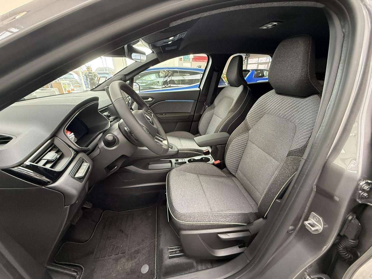Fahrzeugbild eines Mitsubishi Grandis
