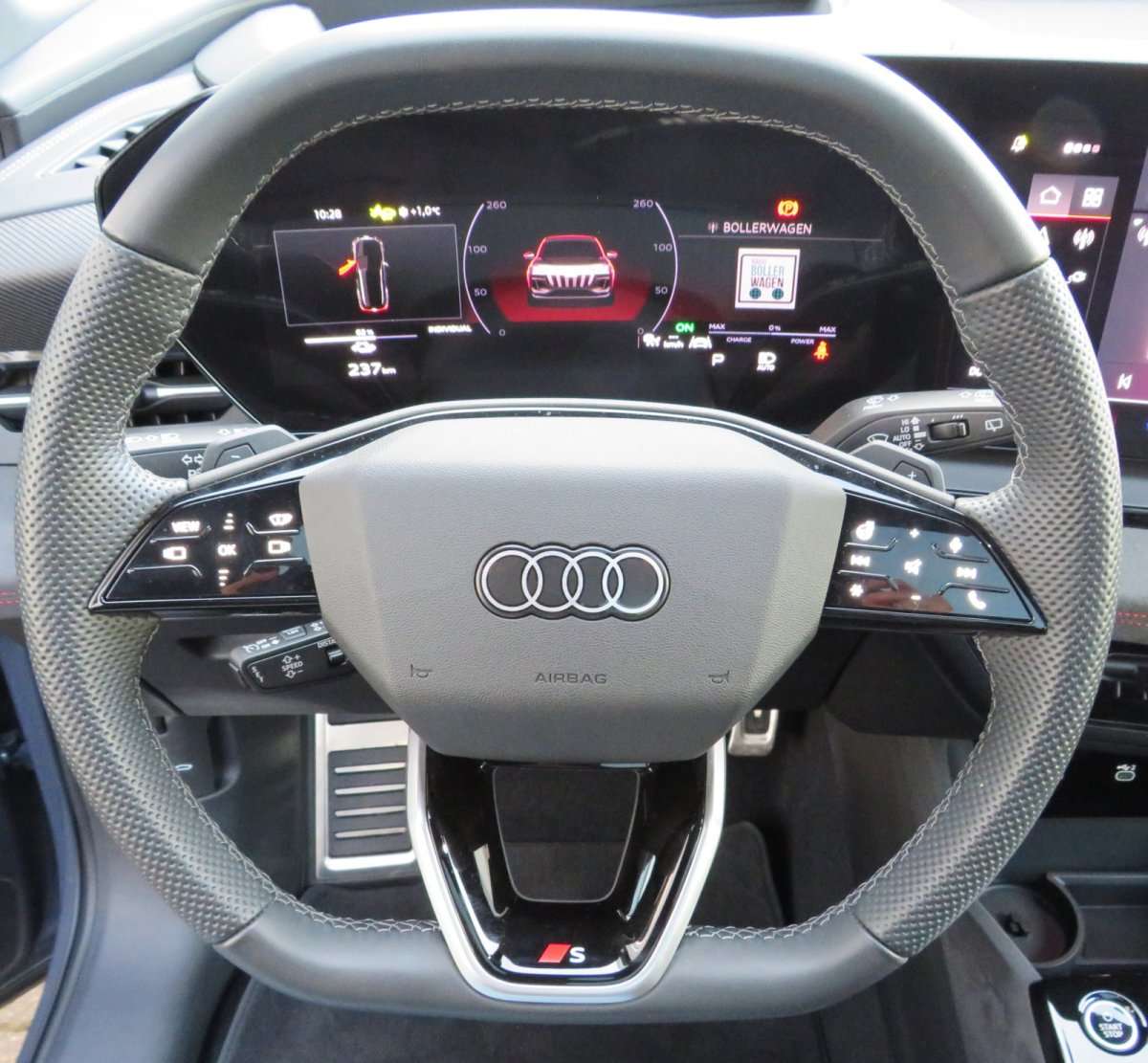 Fahrzeugbild eines Audi Q6 e-tron