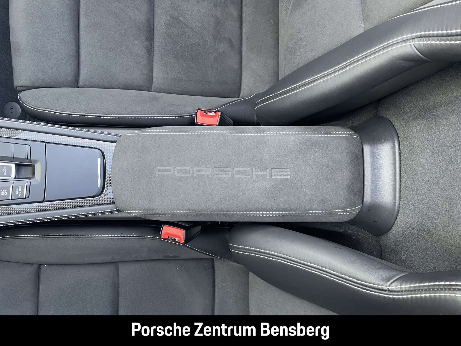 Fahrzeugbild eines Porsche Cayman