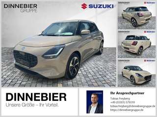 Schräge Frontansicht auf einen Suzuki Swift , freigestellt
