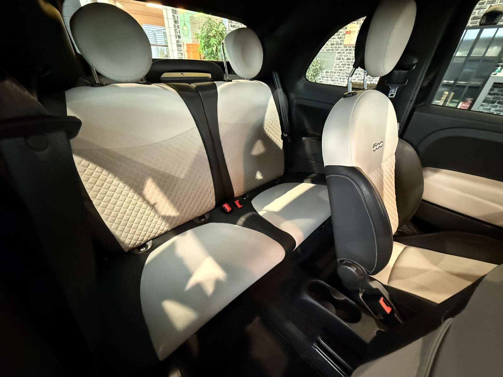 Fahrzeugbild eines Fiat 500