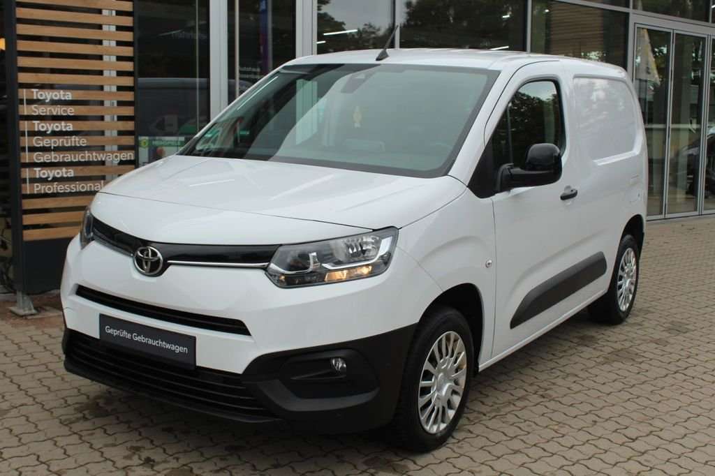 Fahrzeugbild eines Toyota Proace City
