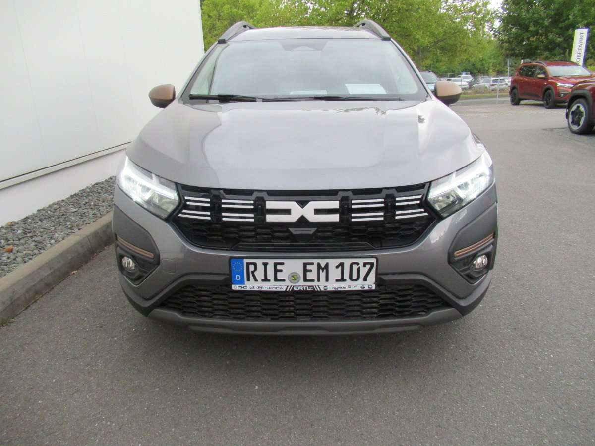 Fahrzeugbild eines Dacia Jogger