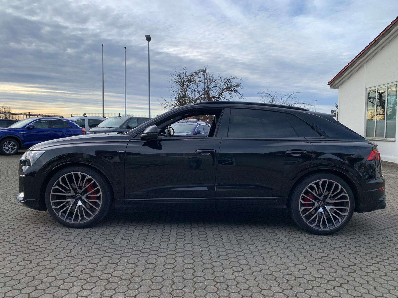 Fahrzeugbild eines Audi Q8