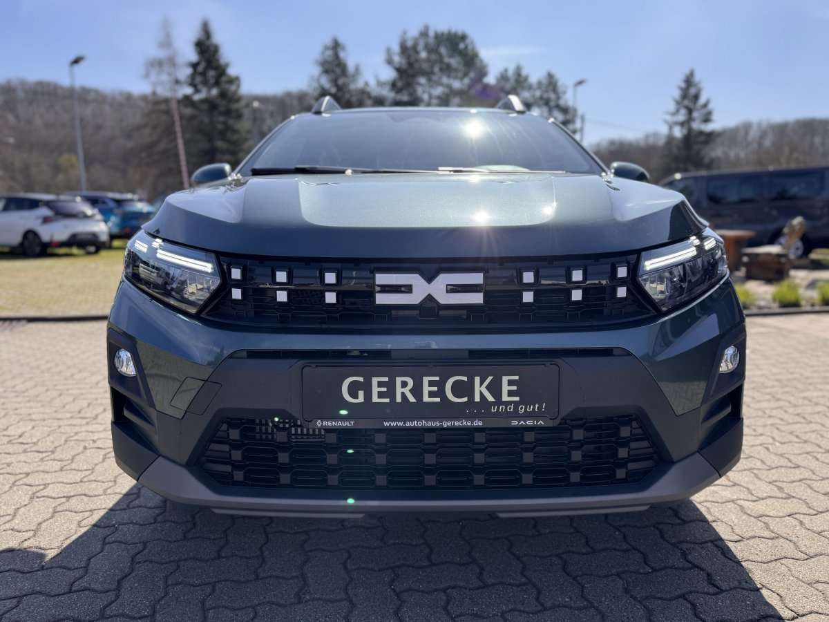 Fahrzeugbild eines Dacia Sandero