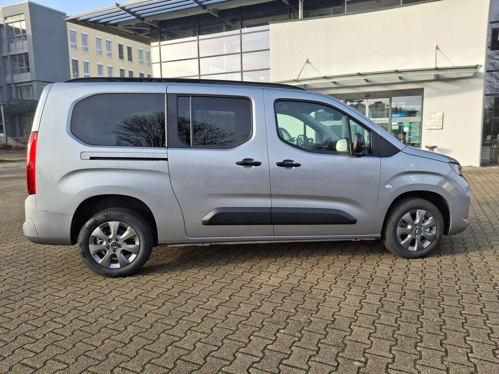 Fahrzeugbild eines Opel Combo Life