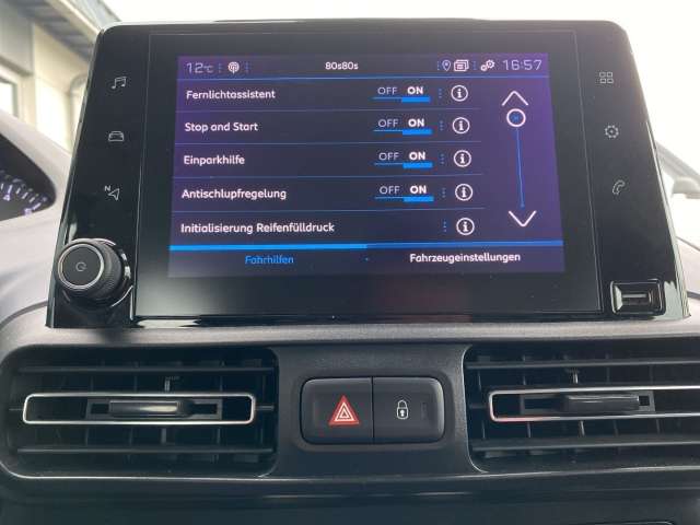 Fahrzeugbild eines Peugeot Rifter