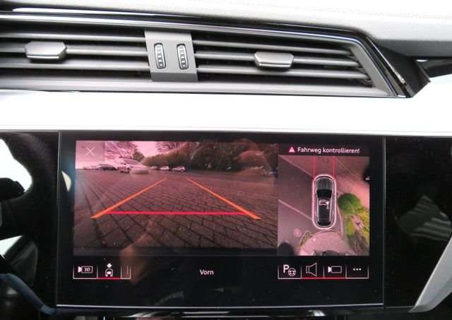 Fahrzeugbild eines Audi Q8 e-tron