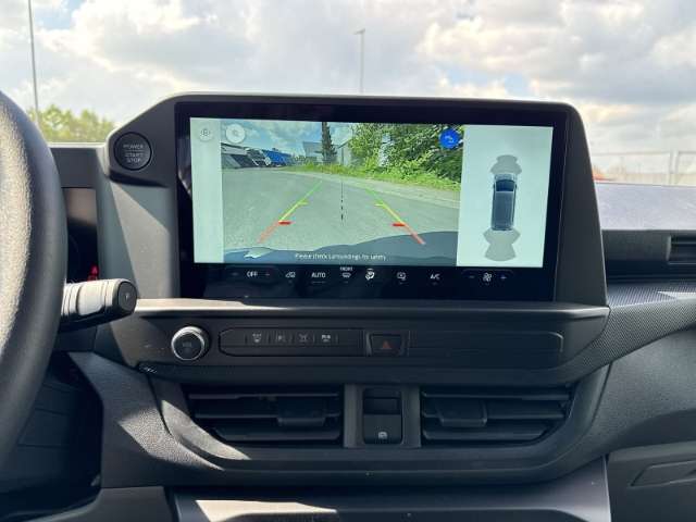 Fahrzeugbild eines Ford Transit Custom