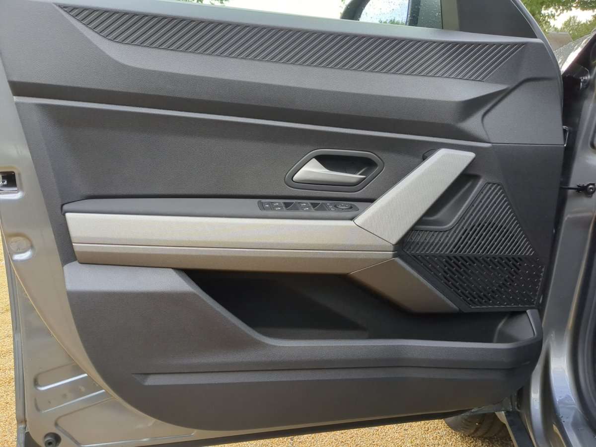 Fahrzeugbild eines Dacia Bigster