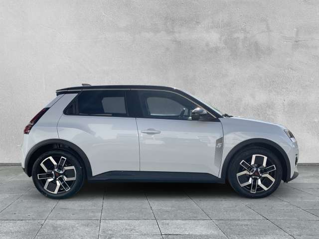 Fahrzeugbild eines Renault 5 E-TECH