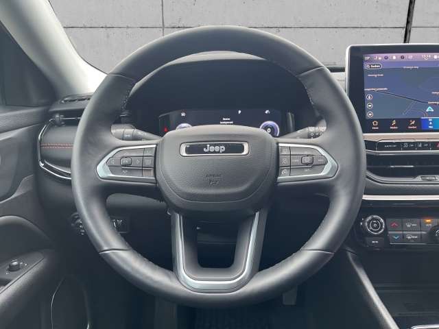 Fahrzeugbild eines Jeep Compass