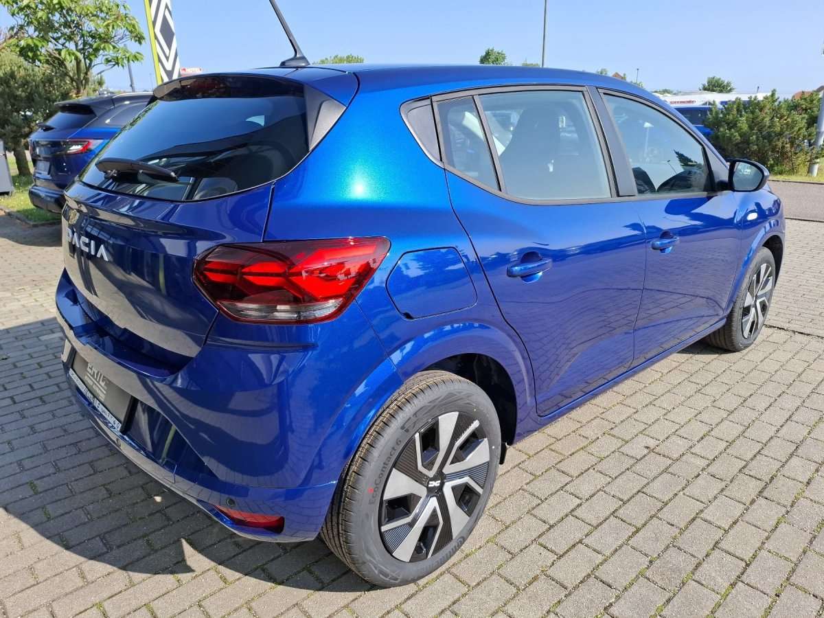 Fahrzeugbild eines Dacia Sandero