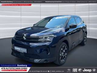 Schräge Frontansicht auf einen Citroën C5 Aircross , freigestellt