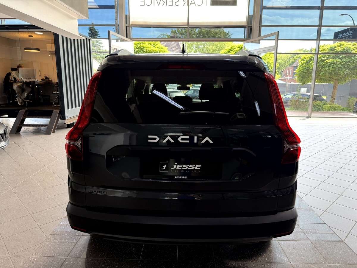Fahrzeugbild eines Dacia Jogger