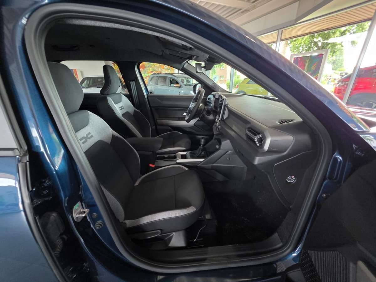 Fahrzeugbild eines Dacia Bigster