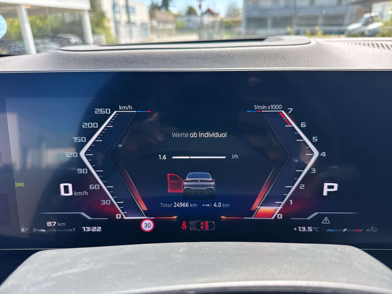 Fahrzeugbild eines BMW X6
