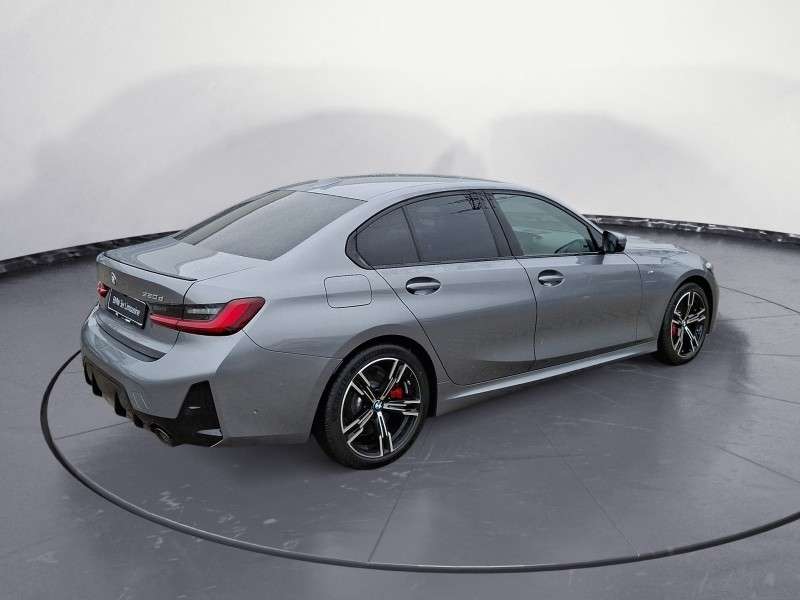 Fahrzeugbild eines BMW 3er-Reihe