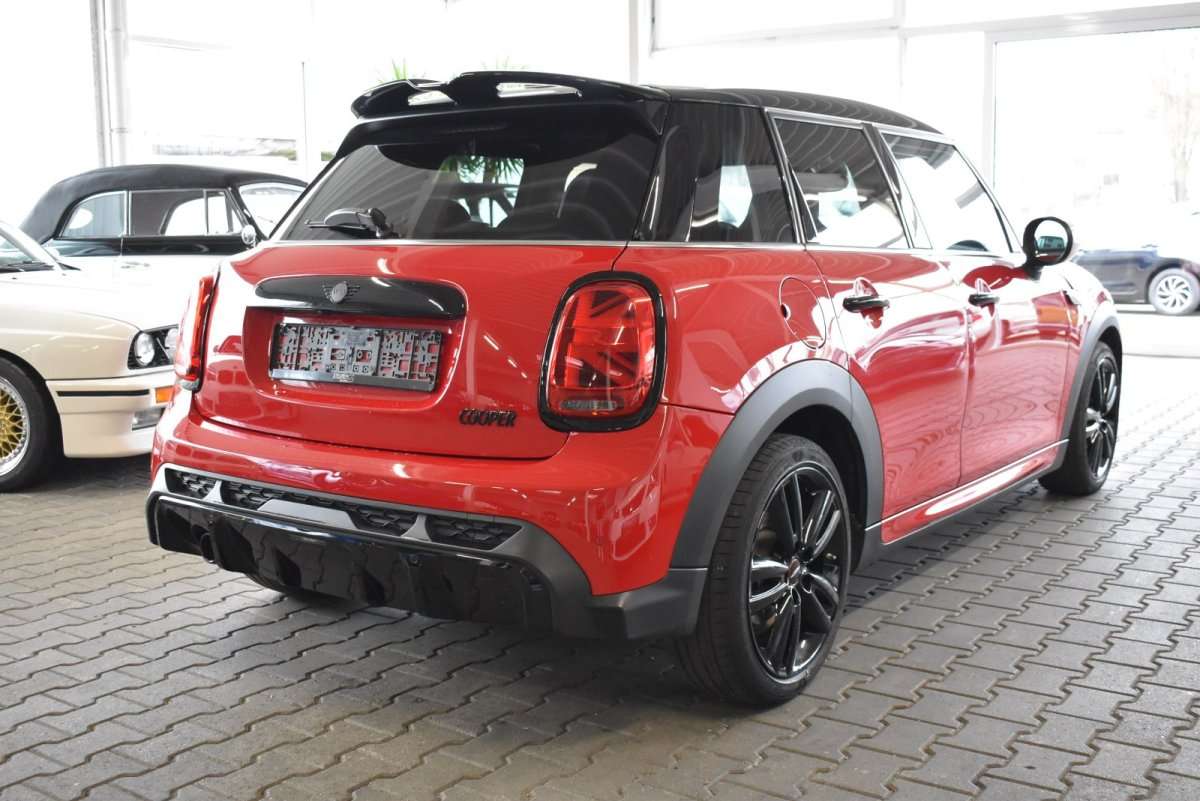 Fahrzeugbild eines MINI COOPER