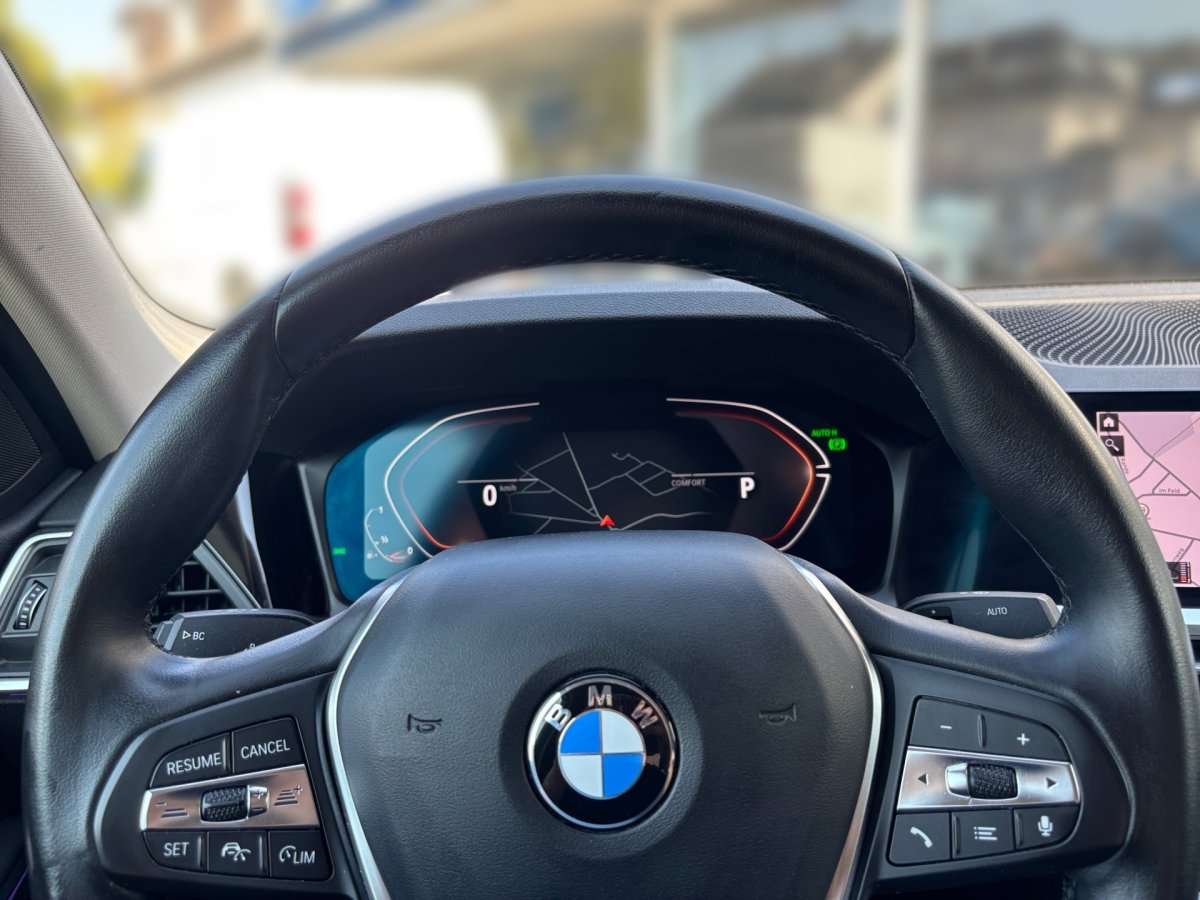 Fahrzeugbild eines BMW 3er-Reihe