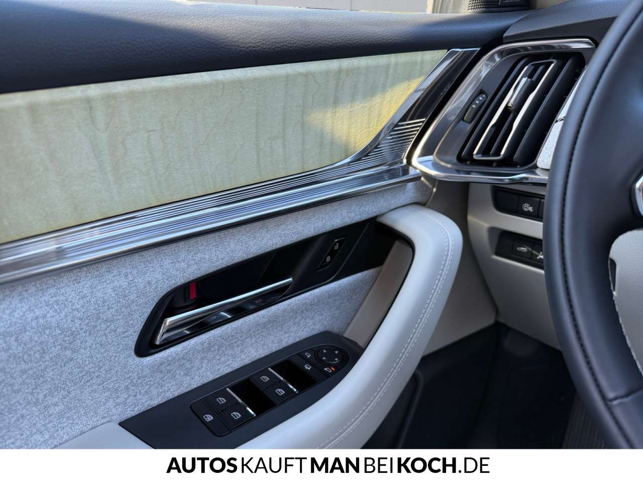 Fahrzeugbild eines Mazda CX-80