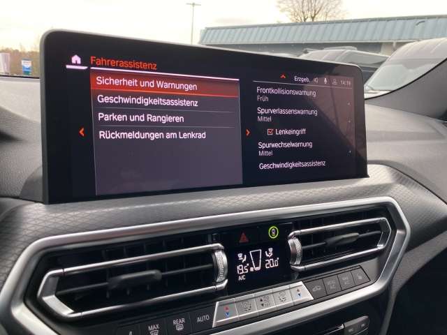 Fahrzeugbild eines BMW X3