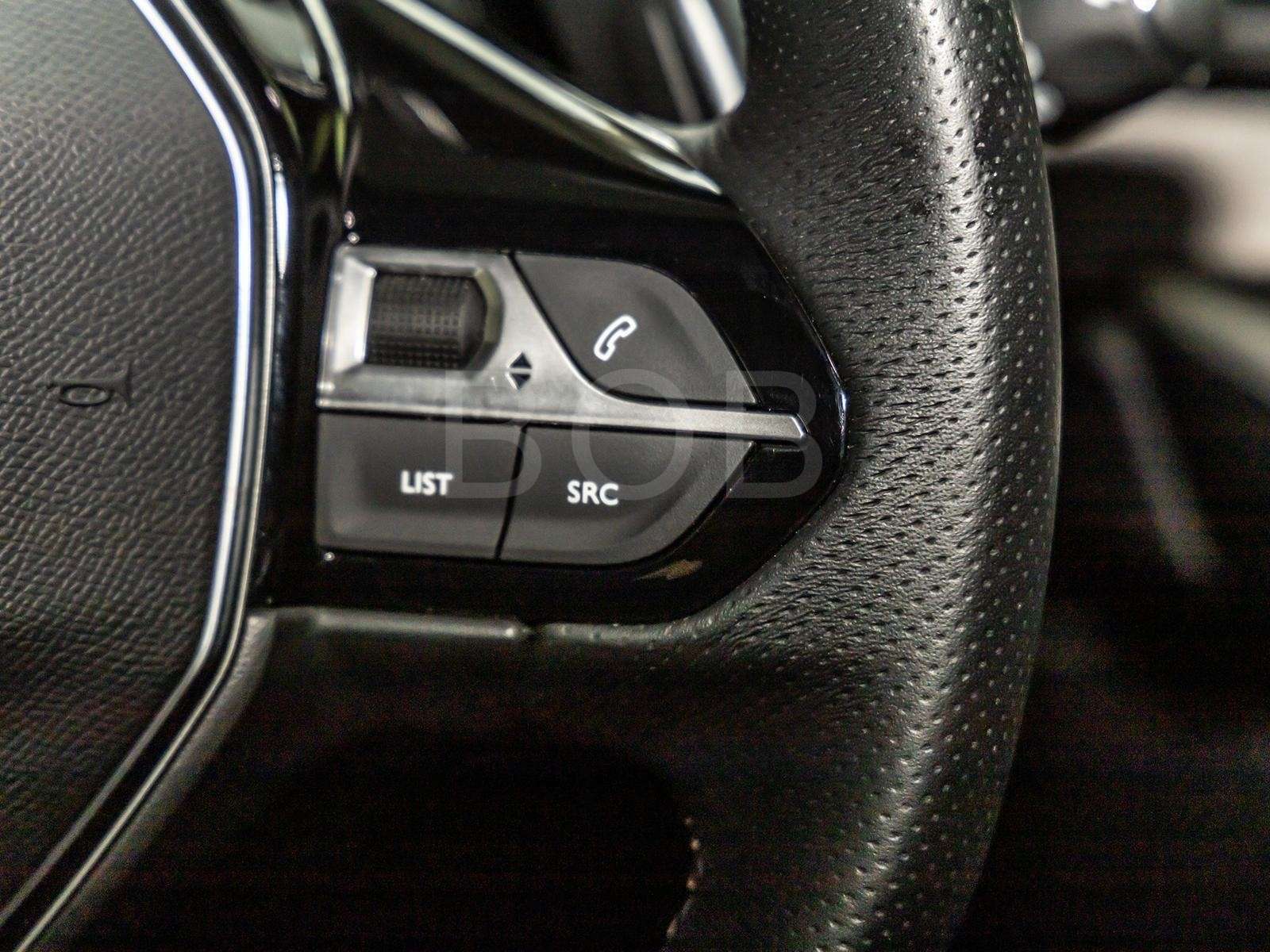 Fahrzeugbild eines Peugeot 5008