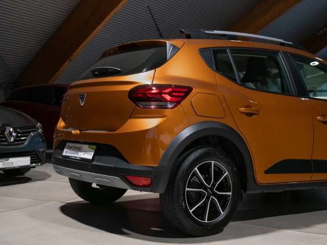 Fahrzeugbild eines Dacia Sandero