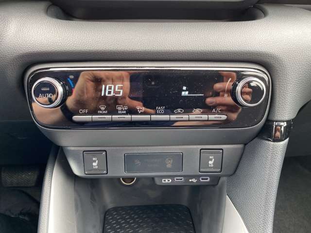 Fahrzeugbild eines Mazda Mazda2 Hybrid