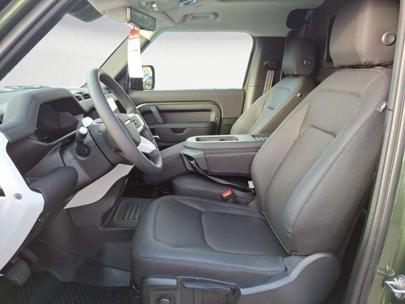 Fahrzeugbild eines Land Rover Defender