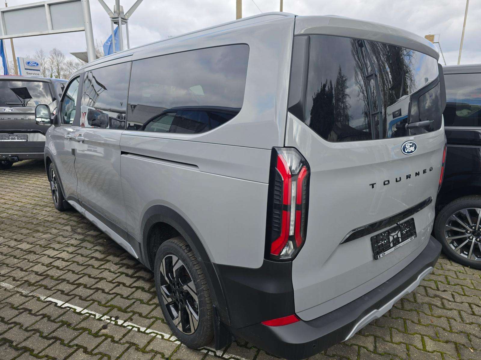 Fahrzeugbild eines Ford Tourneo Custom