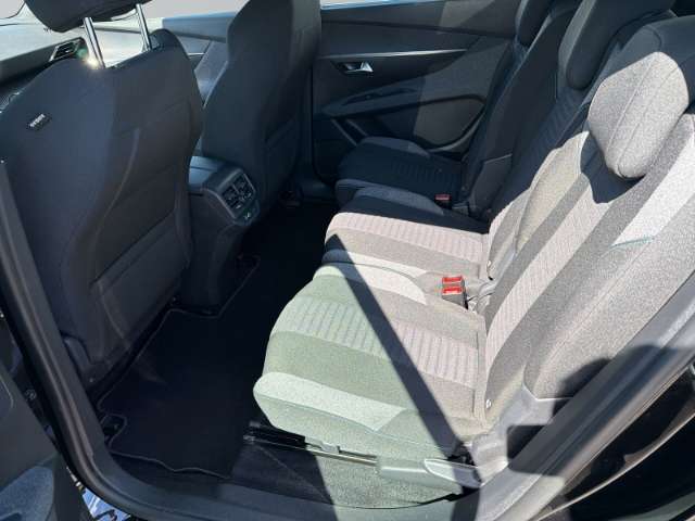 Fahrzeugbild eines Peugeot 5008