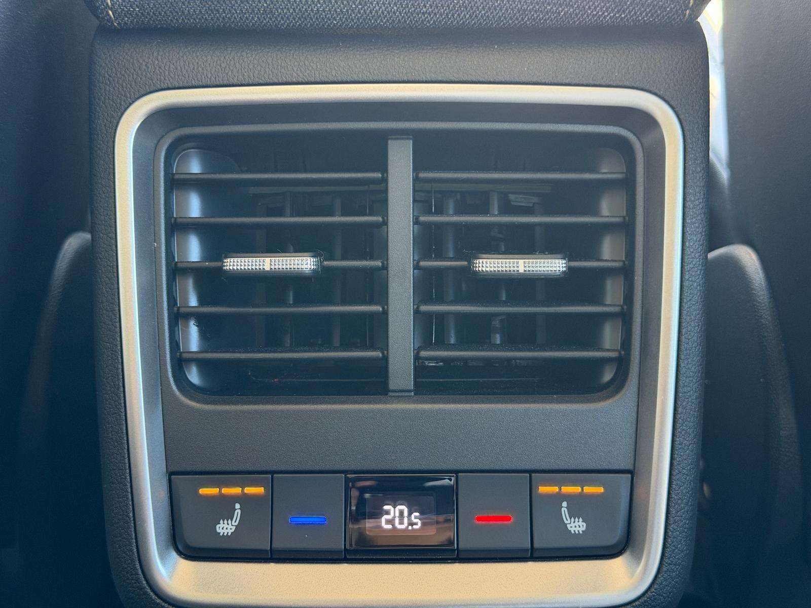 Fahrzeugbild eines Skoda ELROQ