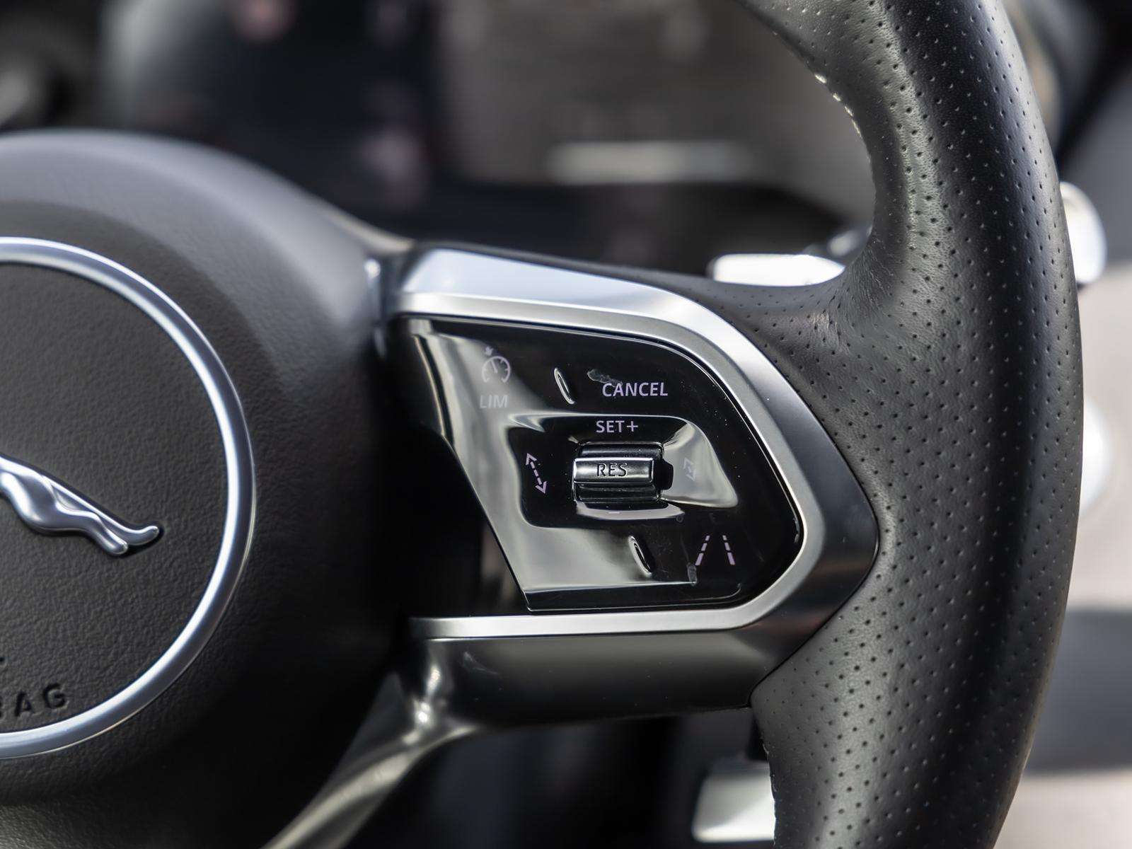 Fahrzeugbild eines Jaguar E-PACE