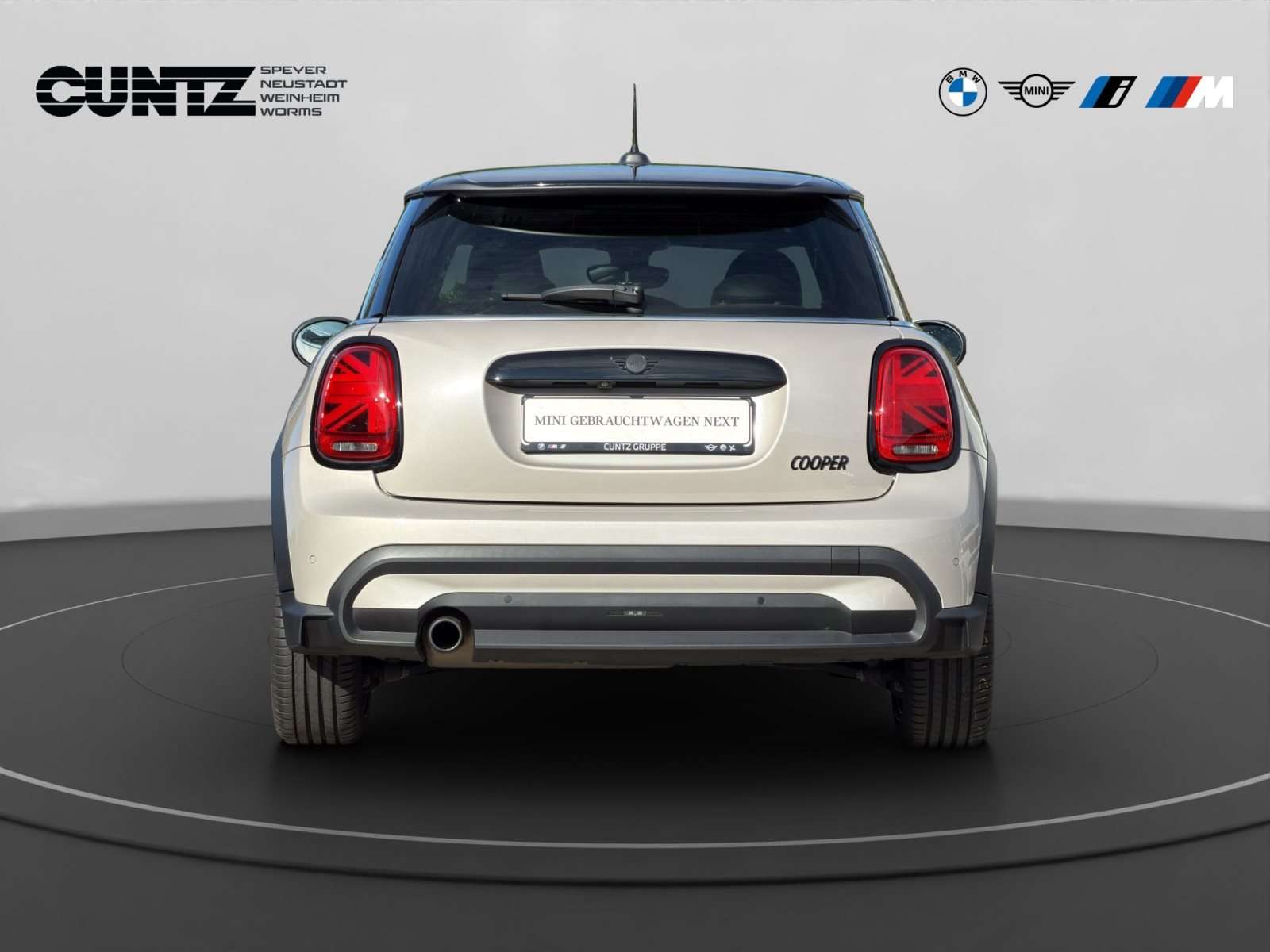 Fahrzeugbild eines MINI COOPER