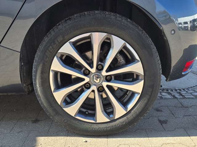 Fahrzeugbild eines Renault ZOE