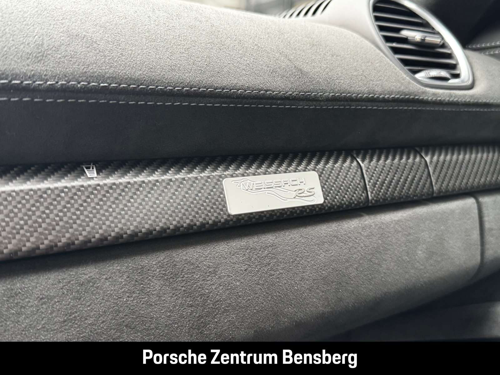 Fahrzeugbild eines Porsche Cayman