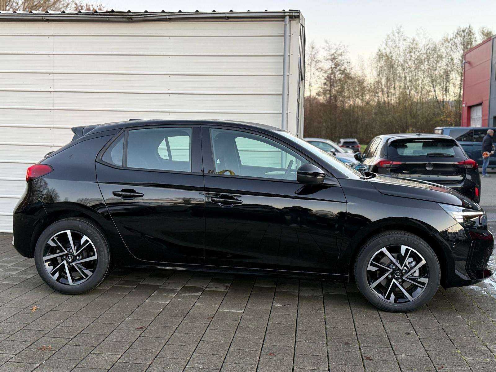 Fahrzeugbild eines Opel Corsa