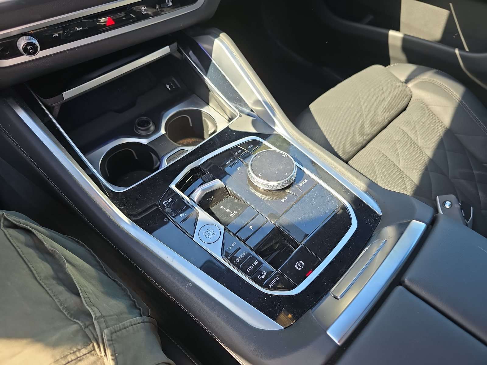 Fahrzeugbild eines BMW X6