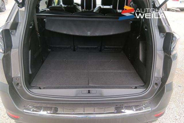 Fahrzeugbild eines Peugeot 5008