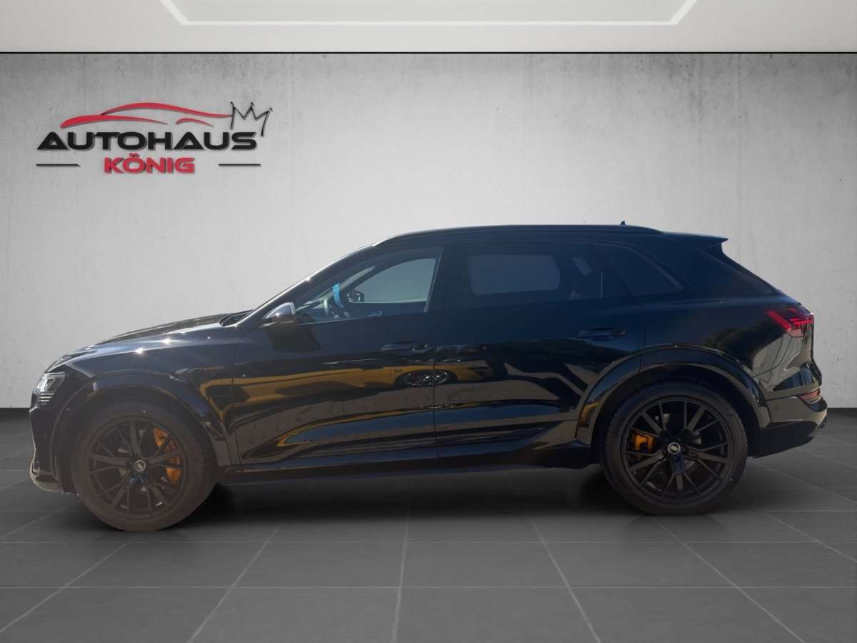 Fahrzeugbild eines Audi e-tron