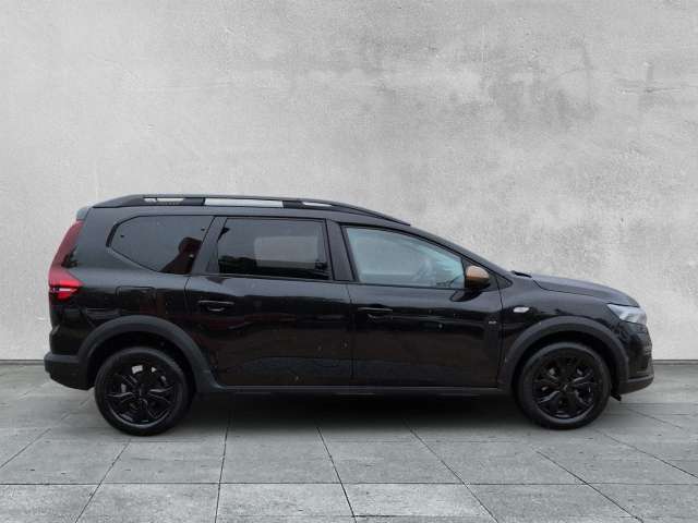 Fahrzeugbild eines Dacia Jogger