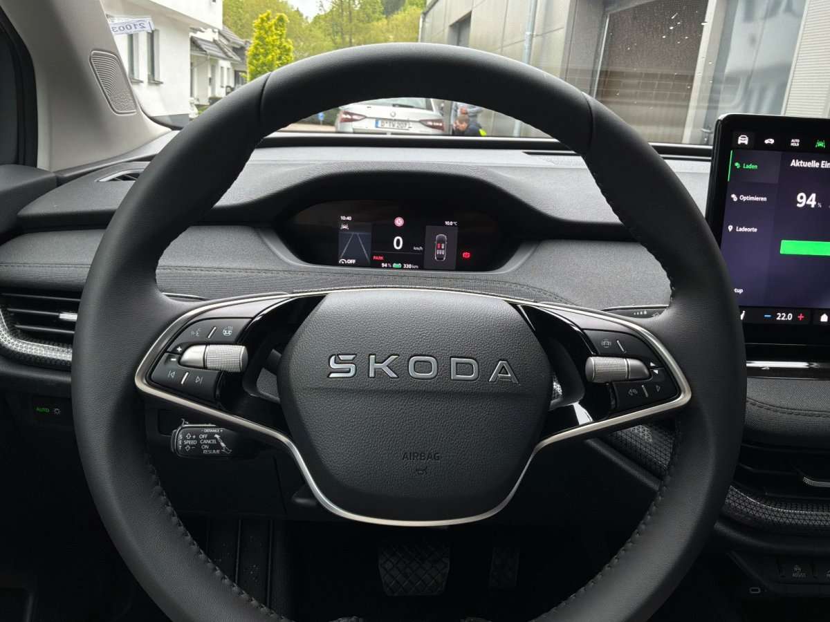 Fahrzeugbild eines Skoda ELROQ