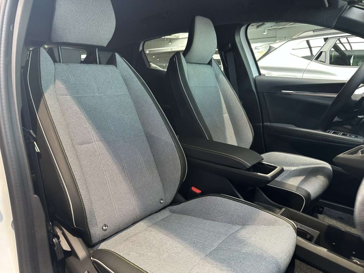 Fahrzeugbild eines Renault Megane E-TECH