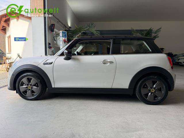 Fahrzeugbild eines MINI COOPER