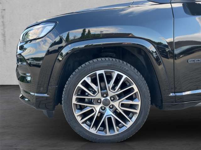 Fahrzeugbild eines Jeep Compass