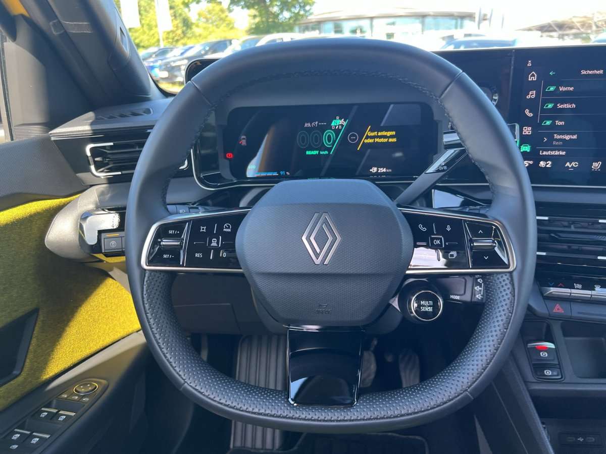 Fahrzeugbild eines Renault 5 E-TECH