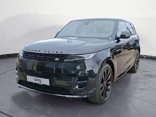 Schräge Frontansicht auf einen Land Rover Range Rover Sport , freigestellt