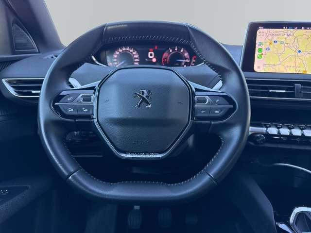 Fahrzeugbild eines Peugeot 5008